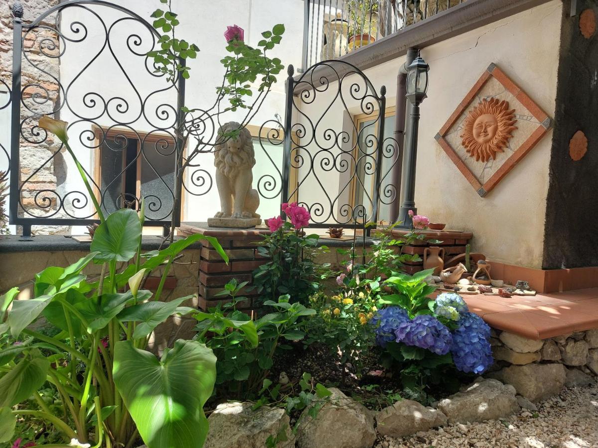 Апартаменты Giardino Del Sole Таормина Экстерьер фото